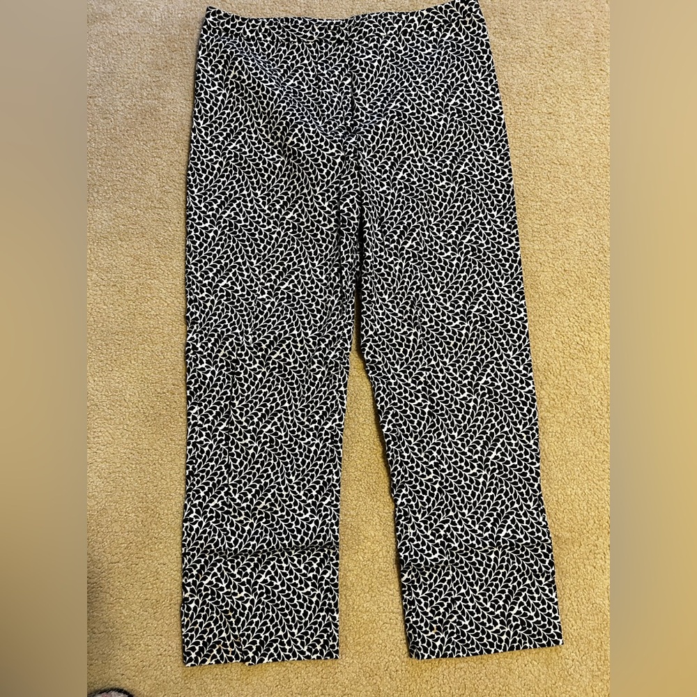 Ann Taylor Black and White Leaf Print Pants